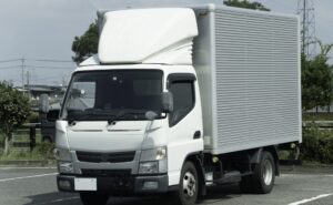 不用品回収の2トントラック相場はいくら？料金トラブルを防ぐための完全ガイド