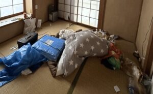 賃貸退去後の残置物費用は誰が払う？撤去費用相場・戸建て事例・管理会社の対応方法を解説