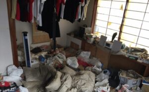 生活保護のゴミ屋敷片付け費用はいくら？家財処分料・粗大ゴミ無料制度・ケースワーカー対応を解説
